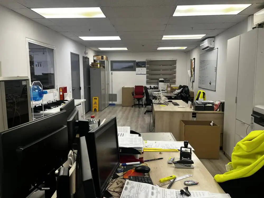 Nau industrial de lloguer en Parets del Vallès
