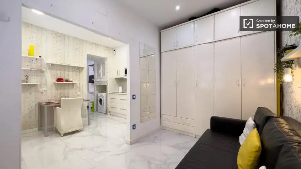Room in La Barceloneta
