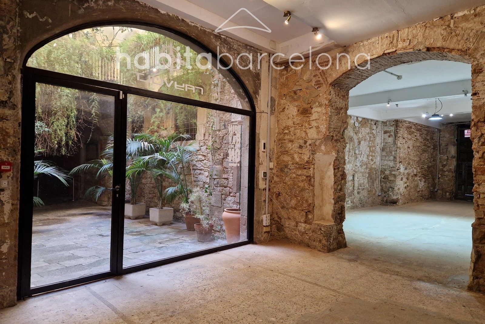 Local de alquiler en Carrer de Montcada, Sant Pere, Sta. Caterina i la Ribera, Ciutat Vella