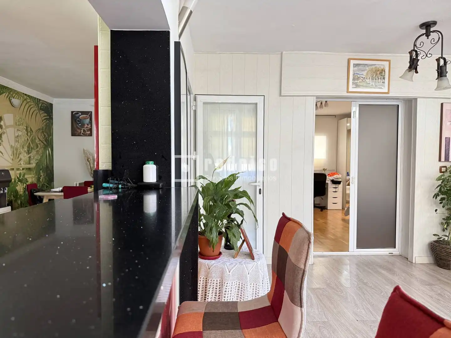 Cuina de Casa o xalet en venda en Alhaurín de la Torre amb Aire condicionat, Jardí privat i Terrassa