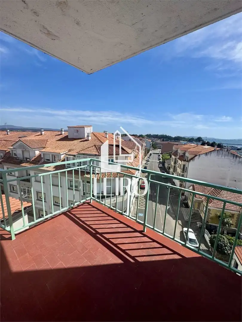 Terrassa de Apartament en venda en Vilanova de Arousa amb Calefacció i Moblat