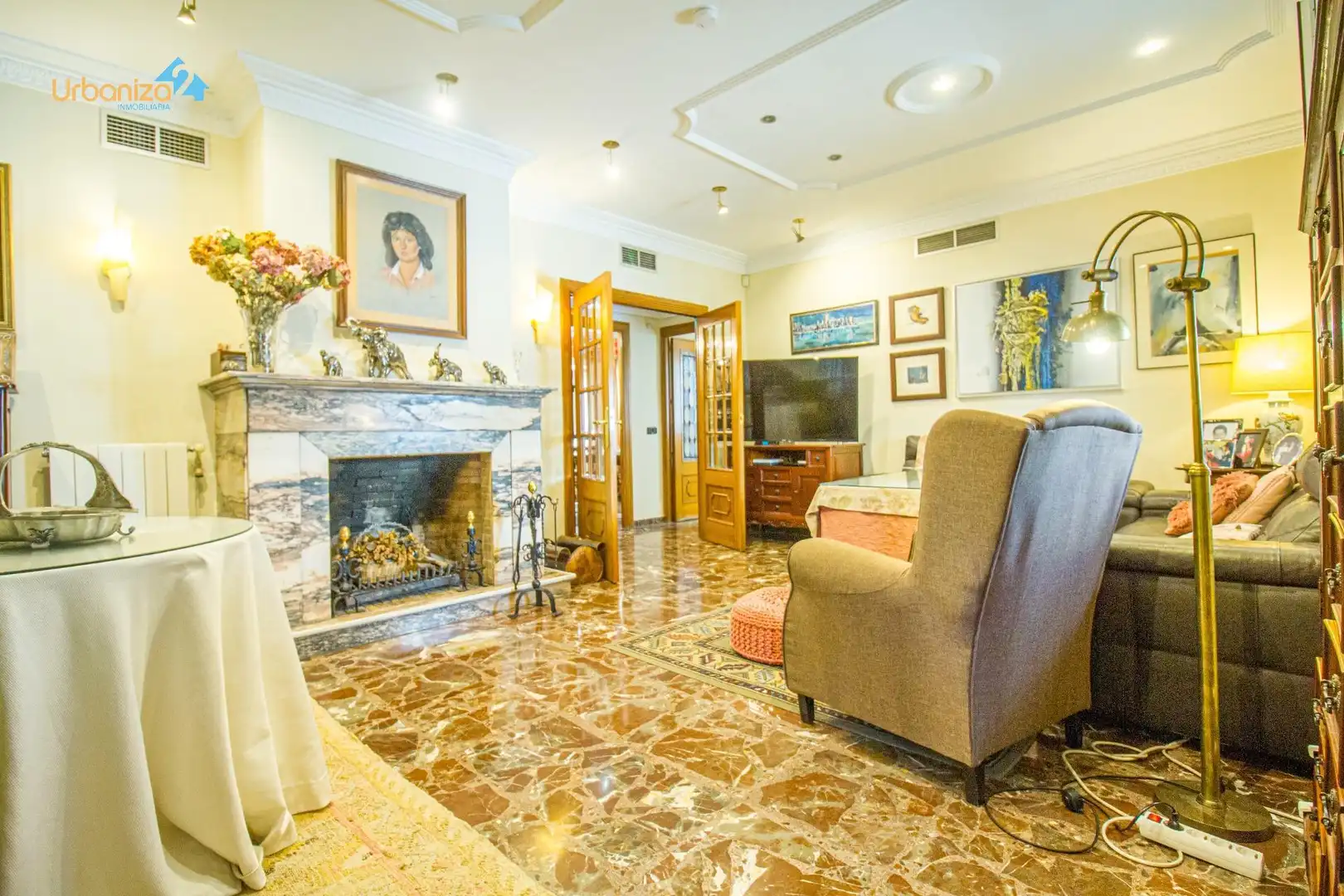 Sala d'estar de Casa o xalet en venda en Badajoz amb Aire condicionat, Calefacció i Jardí privat