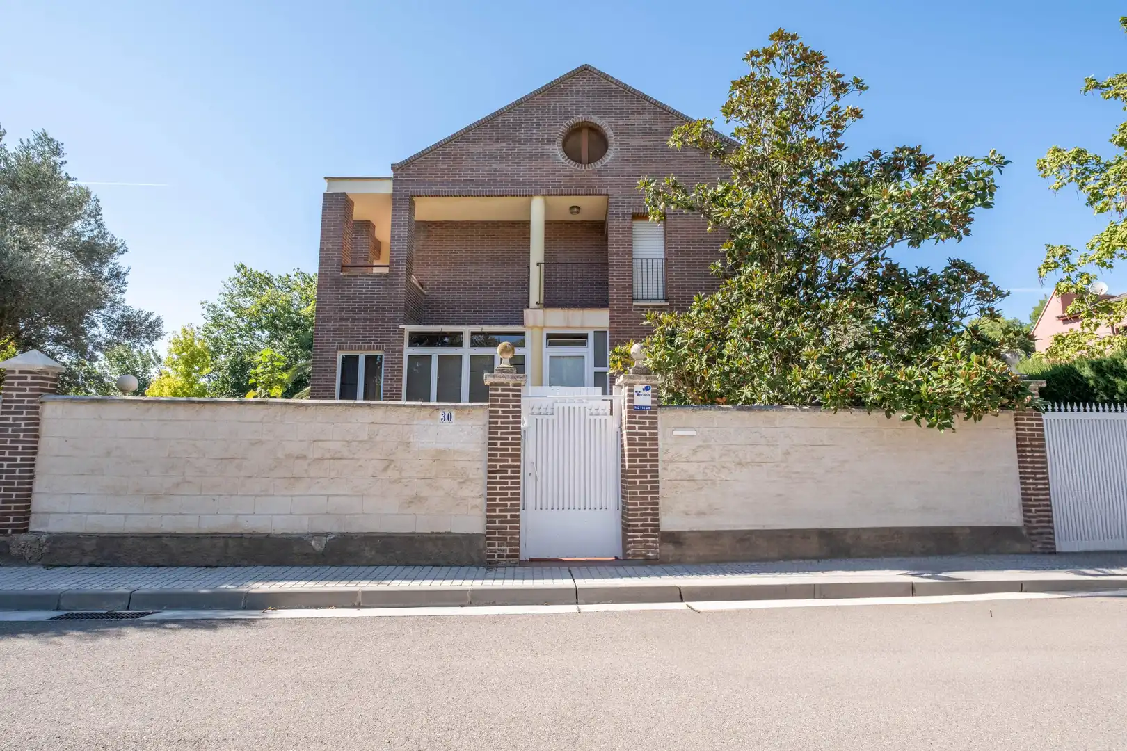 Vista exterior de Casa o chalet en venta en Zaragoza con Jardín privado, Terraza y Piscina