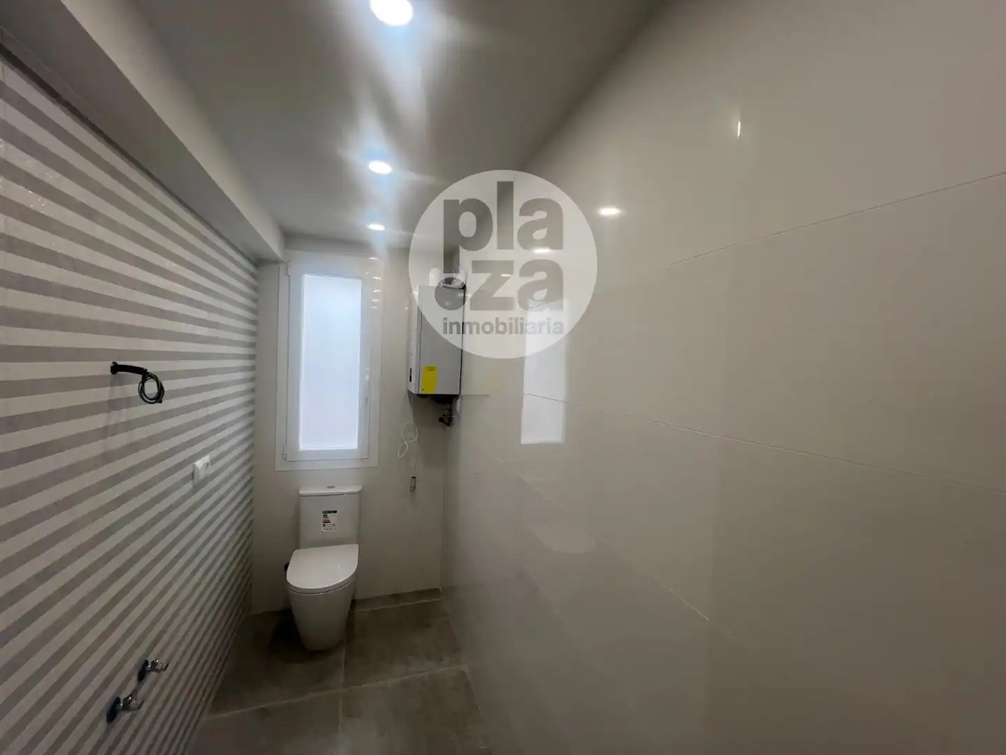 Bathroom of Flat for sale in Burgos  with Heating