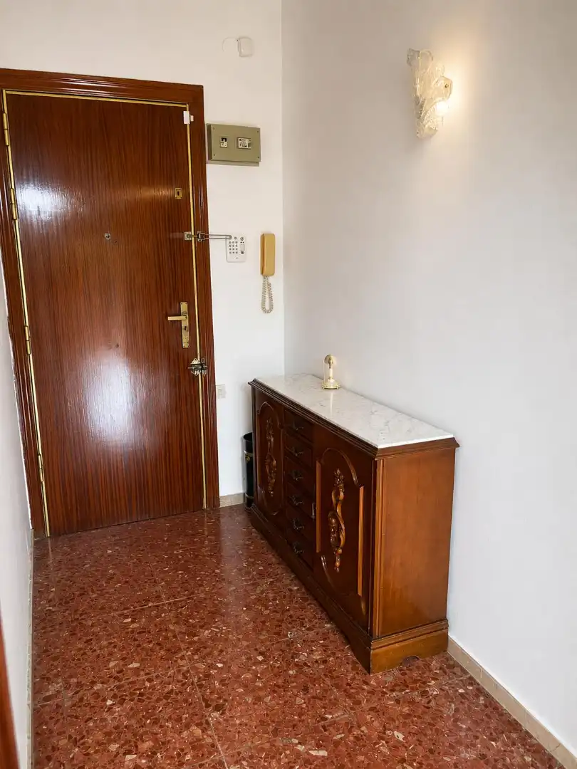 Piso con terraza en venta en Carrer de la Lleialtat, imagen 3