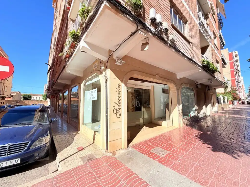 Business premises to rent in Avenida Vicente Ferri