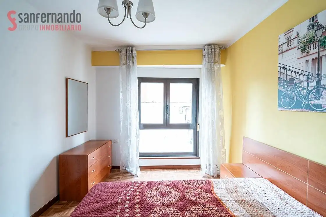 Flat for sale in Calle Secada, Cuatro Caminos