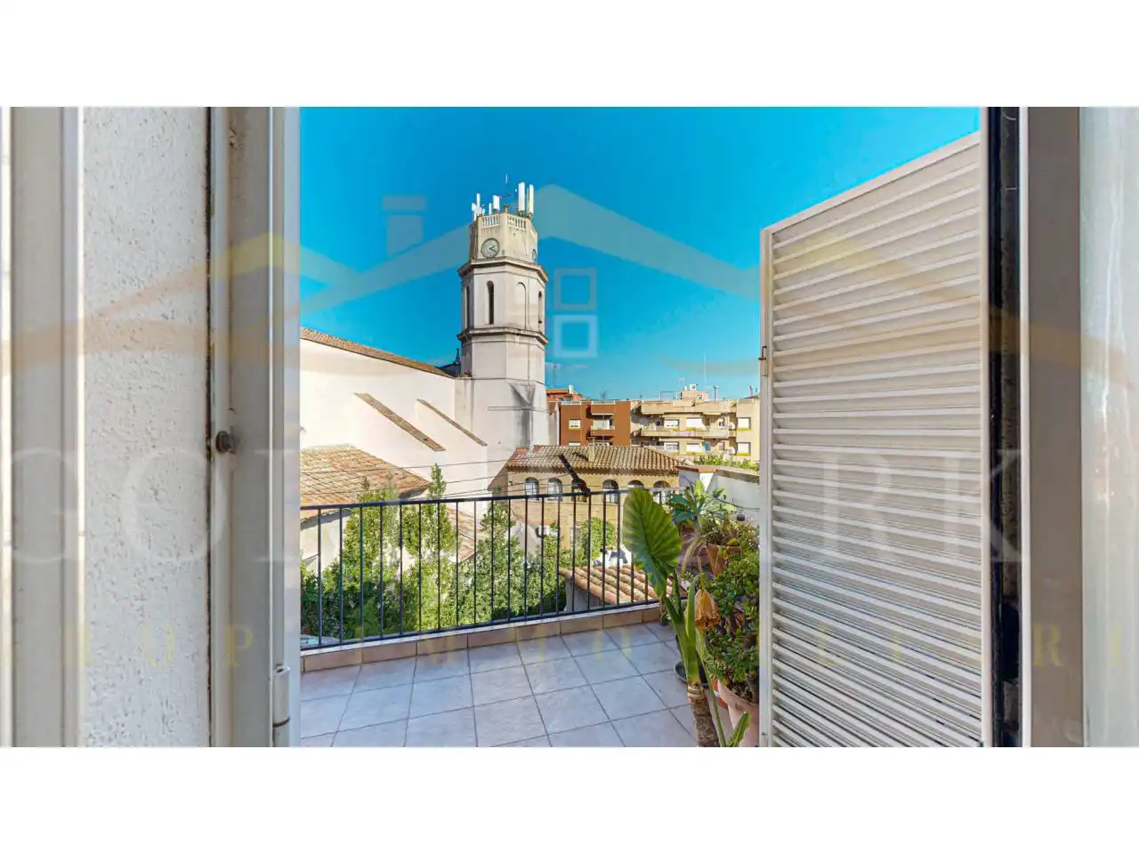 Terraza de Piso en venta en Sant Vicenç Dels Horts con Aire acondicionado, Calefacción y Parquet