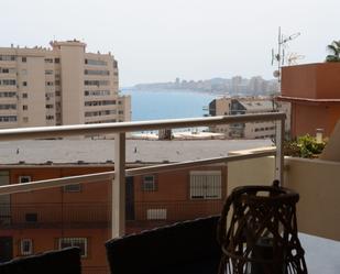 Dormitori de Apartament de lloguer en Fuengirola amb Aire condicionat, Terrassa i Piscina