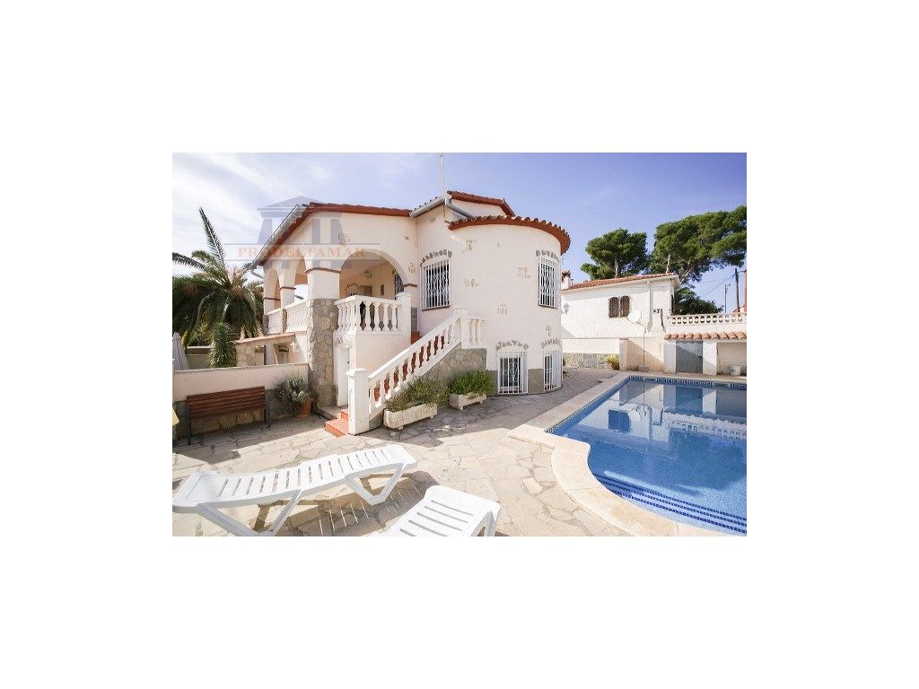 Exterior view of House or chalet for sale in Mont-roig del Camp  with Private garden and Swimming Pool