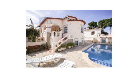 Villa con piscina privada cerca de la playa y servicios en Miami Platja
