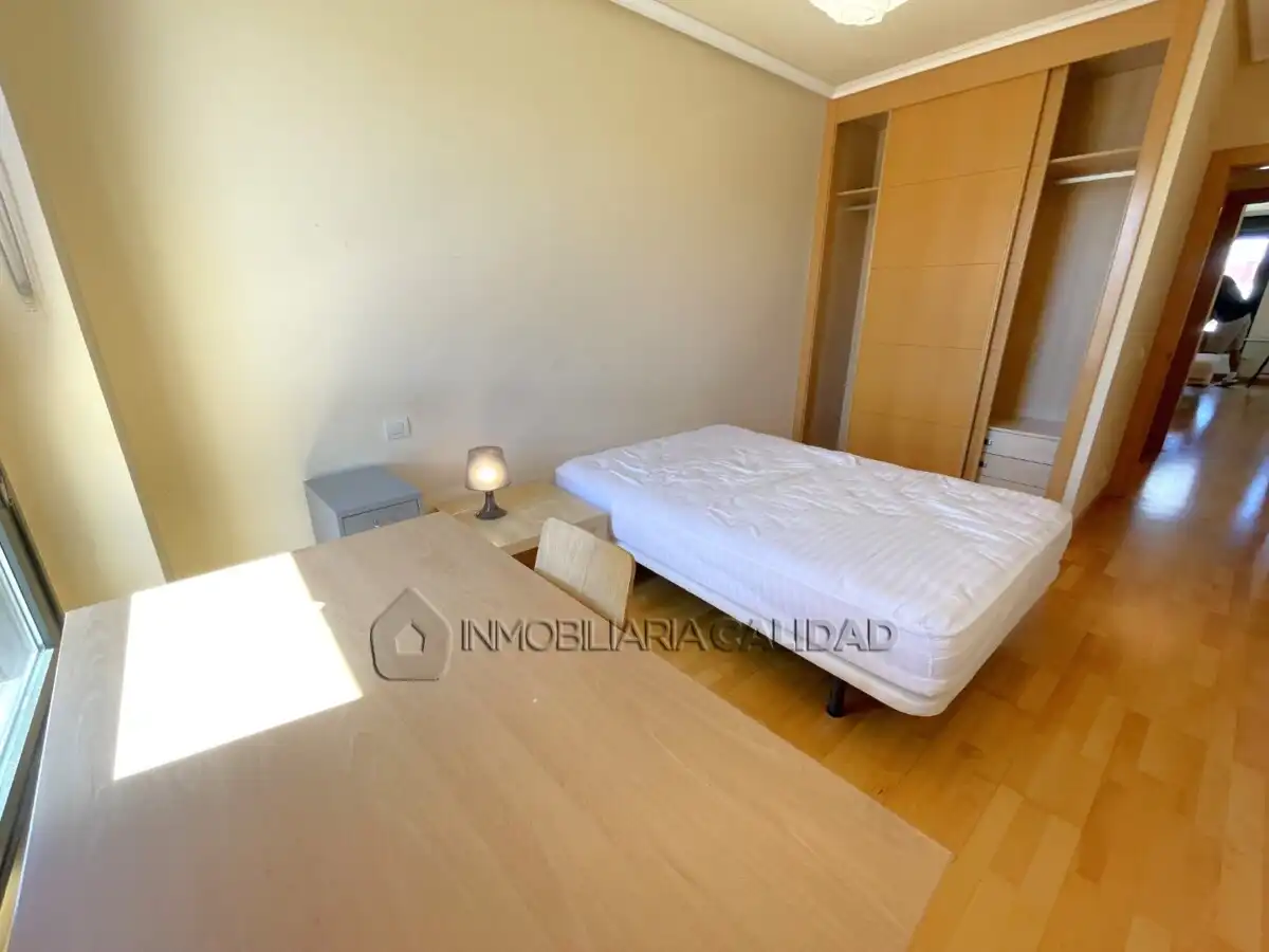 Bedroom of Flat for rent in Burgos  with Heating, Terrace and Storage room