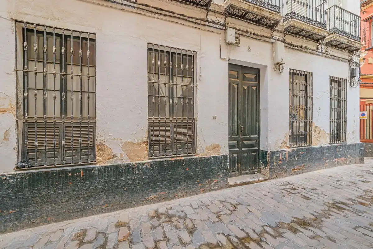 Vista exterior de Planta baixa en venda en Sevilla amb Calefacció