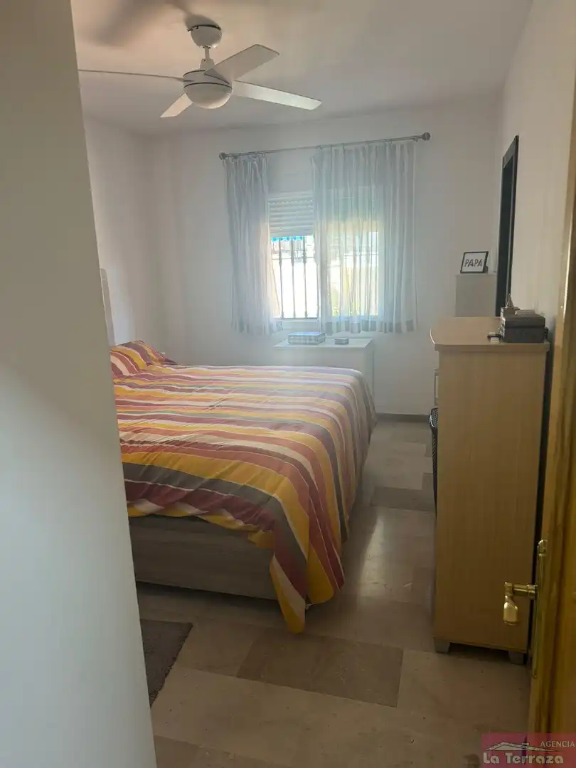 Habitación de Piso de alquiler en Estepona con Terraza
