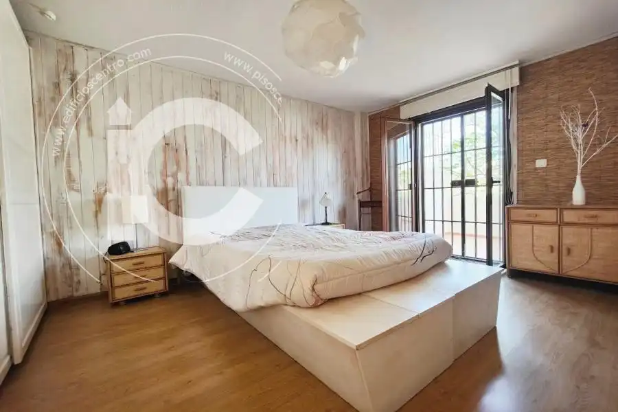 Habitación de Casa o chalet de alquiler en Huétor Vega con Aire acondicionado y Jardín privado