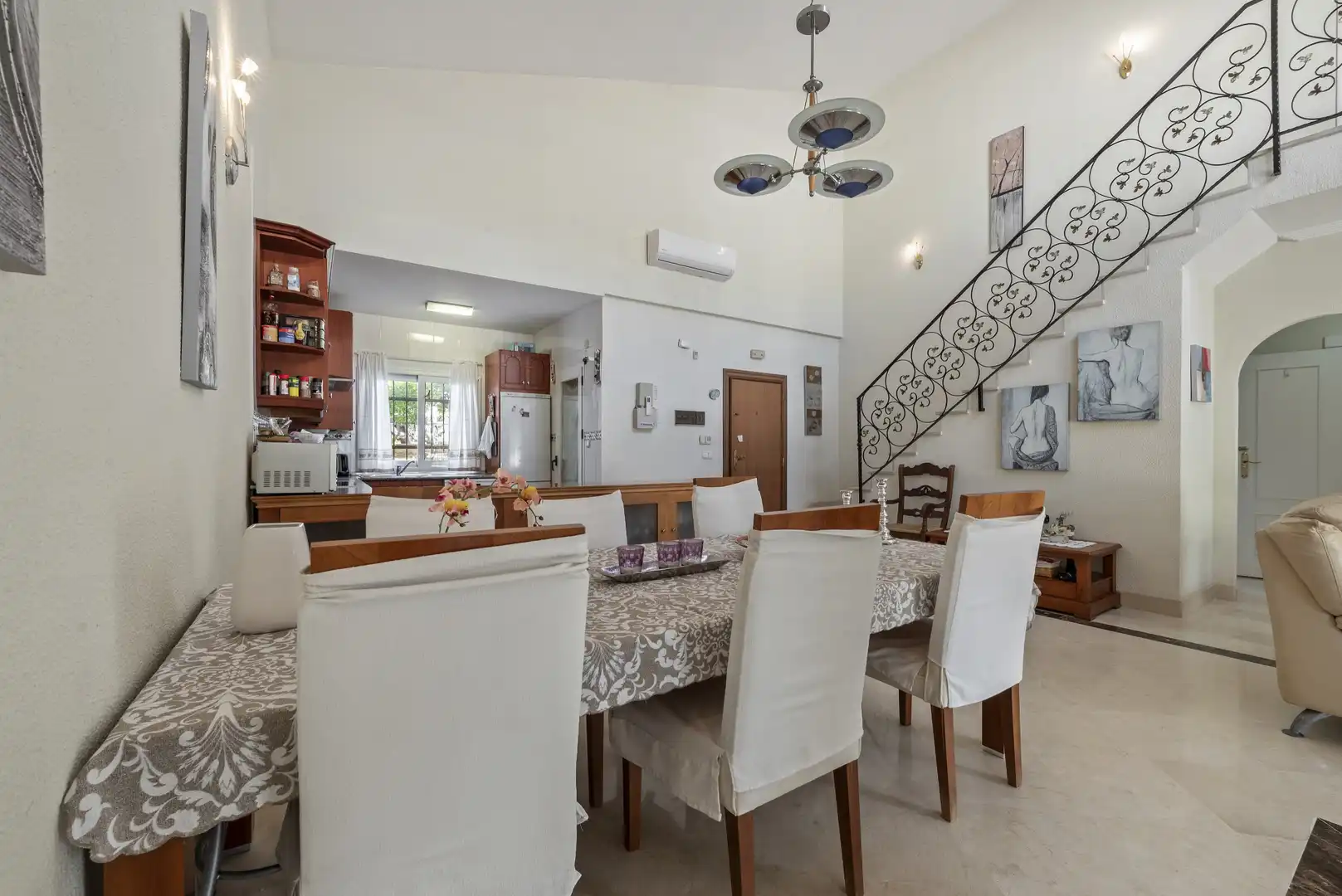 Comedor de Casa adosada en venta en Mijas con Aire acondicionado, Jardín privado y Terraza