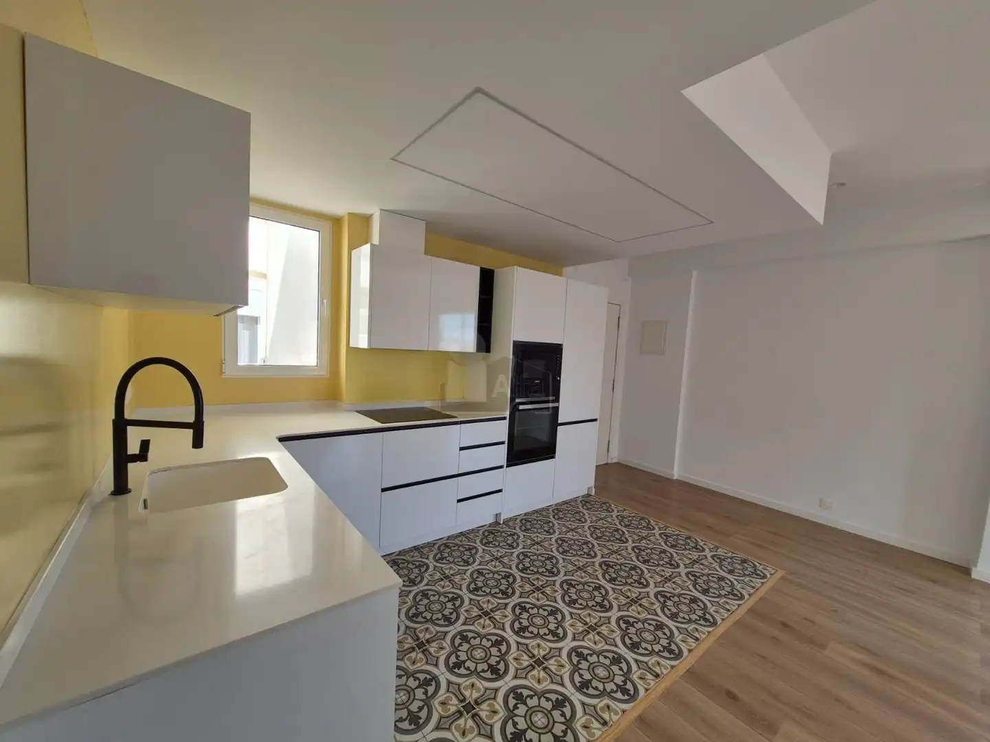 Kitchen of Attic for rent in Valencia  with Air Conditioner, Parquet flooring and Terrace