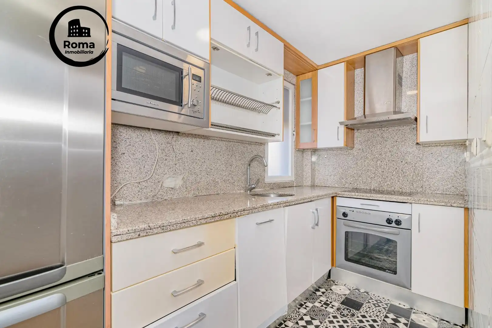 Cocina de Ático en venta en La Zubia con Aire acondicionado, Calefacción y Terraza