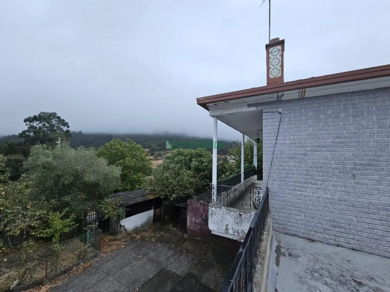 Vista exterior de Casa o xalet en venda en Covelo amb Calefacció, Jardí privat i Terrassa