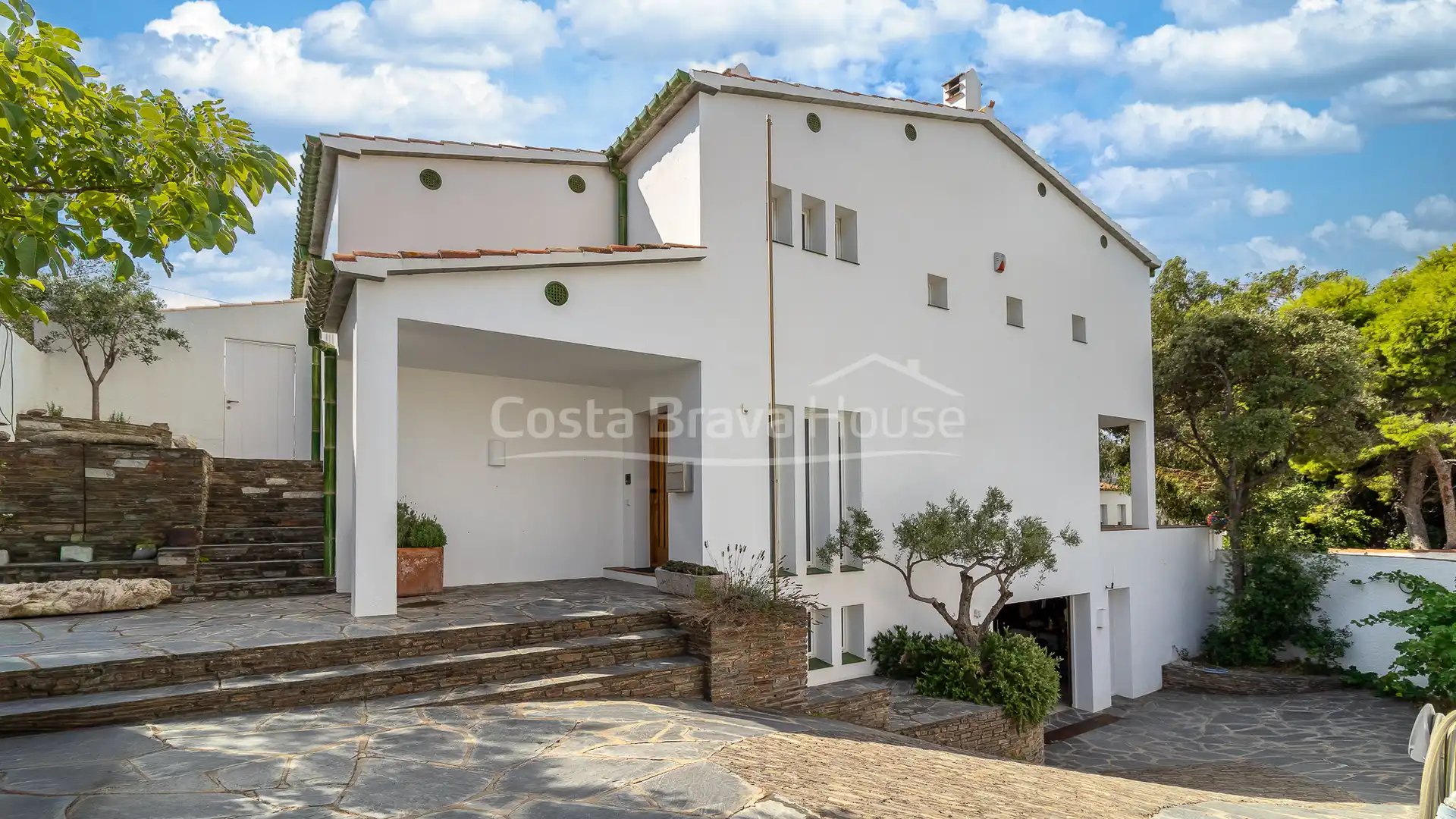 Vista exterior de Casa o xalet en venda en Cadaqués amb Aire condicionat, Calefacció i Jardí privat