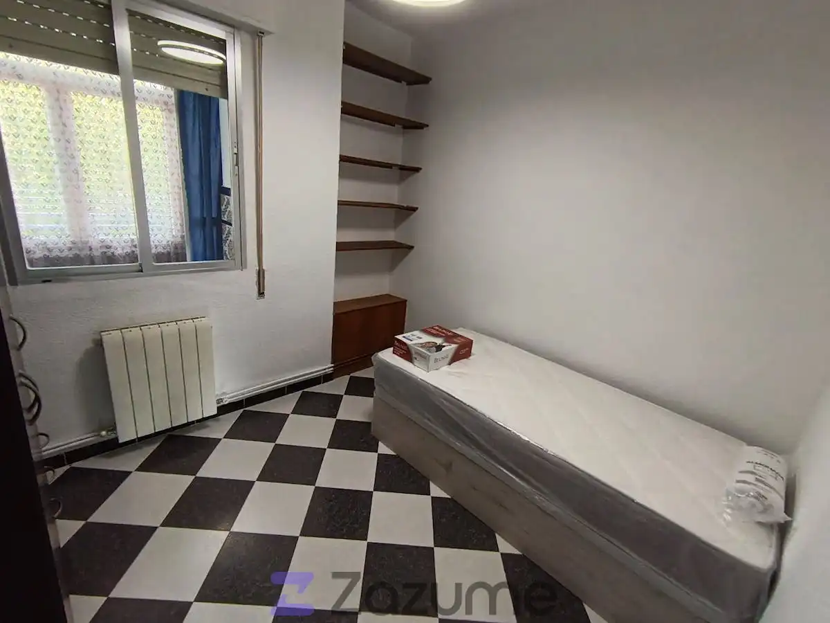 Schlafzimmer von Wohnung zur Miete in Toledo mit Heizung, Terrasse und Möbliert