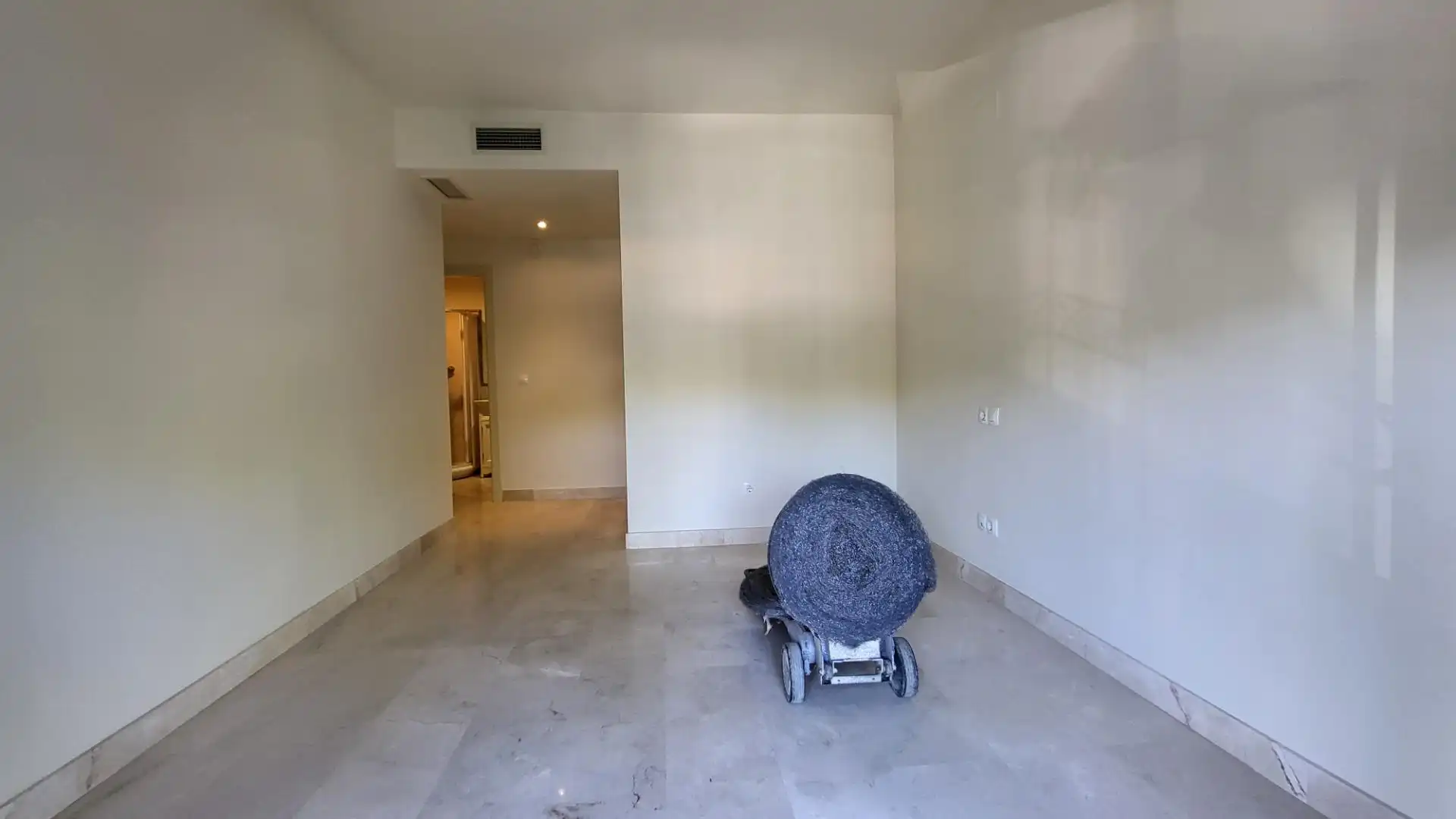 Apartamento con terraza en venta en Nueva Andalucía, imagen 43