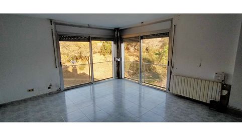 PISO EN LLORET DE MAR  ZONA EL MOLINORIERAL  3 DORMITORIOS  APORTACIÓN SOLO  8.000. RESTO FINANCIADO 100  SEA EL PRIMERO EN VERLO