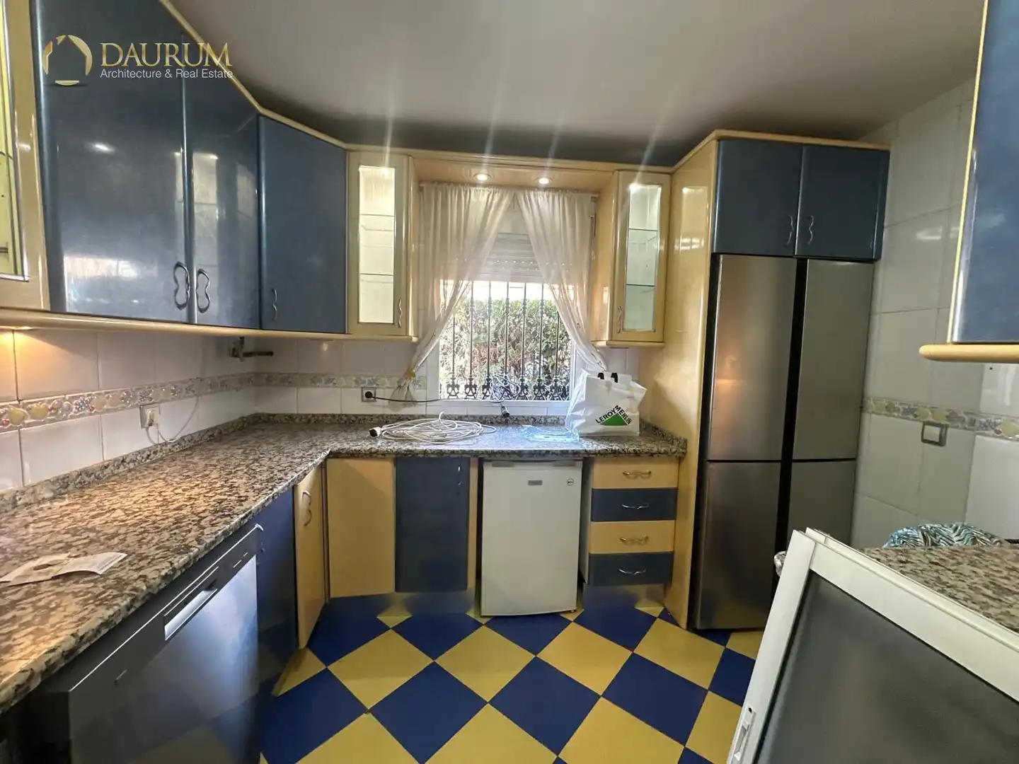Cuina de Casa adosada en venda en Sevilla amb Aire condicionat, Calefacció i Terrassa