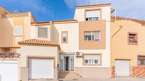 Foto 2 de Casa o xalet en venda a Avenida Maestro Gaspar Vivas, Nueva Almería - Cortijo Grande - Vega de Acá, Almería Capital