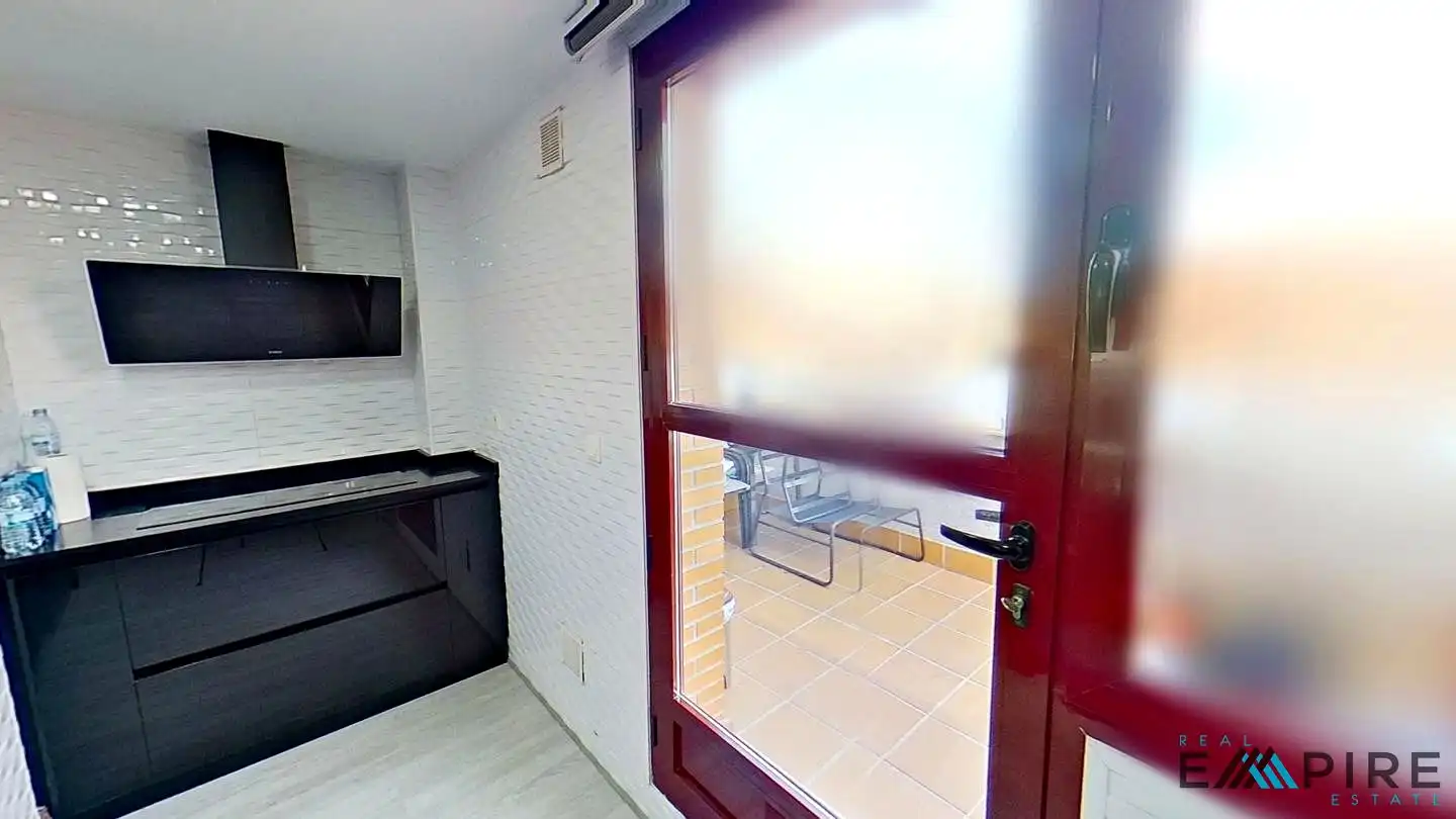 Cocina de Ático en venta en Illescas con Aire acondicionado, Calefacción y Jardín privado