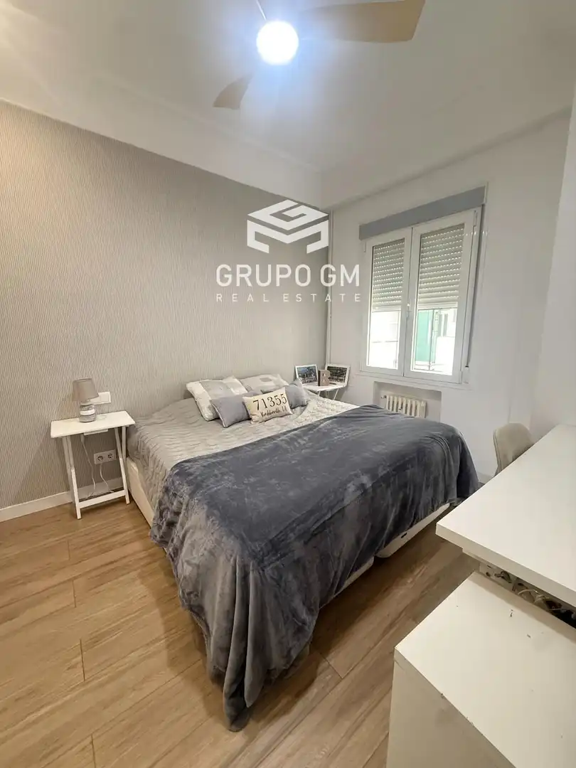 Bedroom of Flat for sale in Madrid  with Air Conditioner and Heating