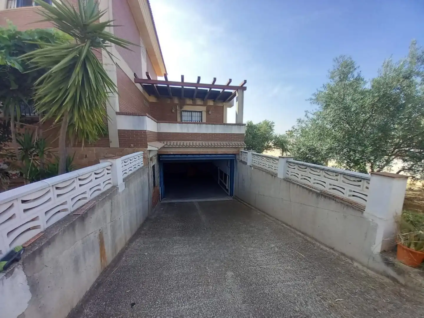 Aparcament de Casa o xalet en venda en Linares amb Terrassa