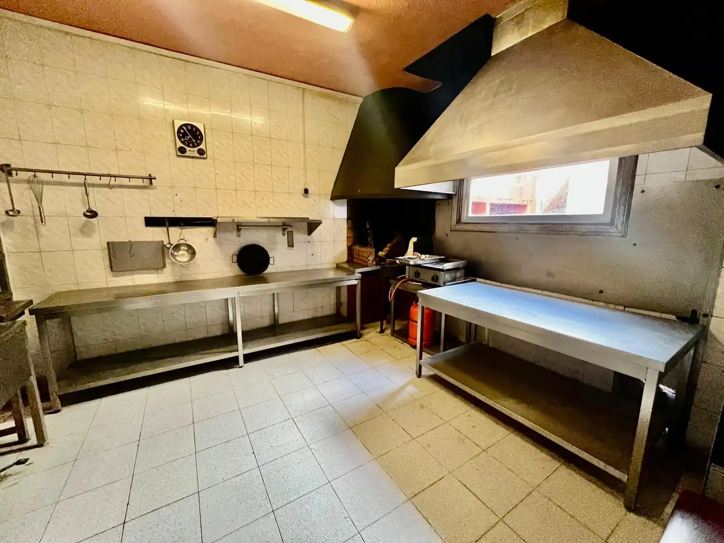Cuina de Finca rústica en venda en Lliçà d'Amunt amb Aire condicionat, Terrassa i Balcó