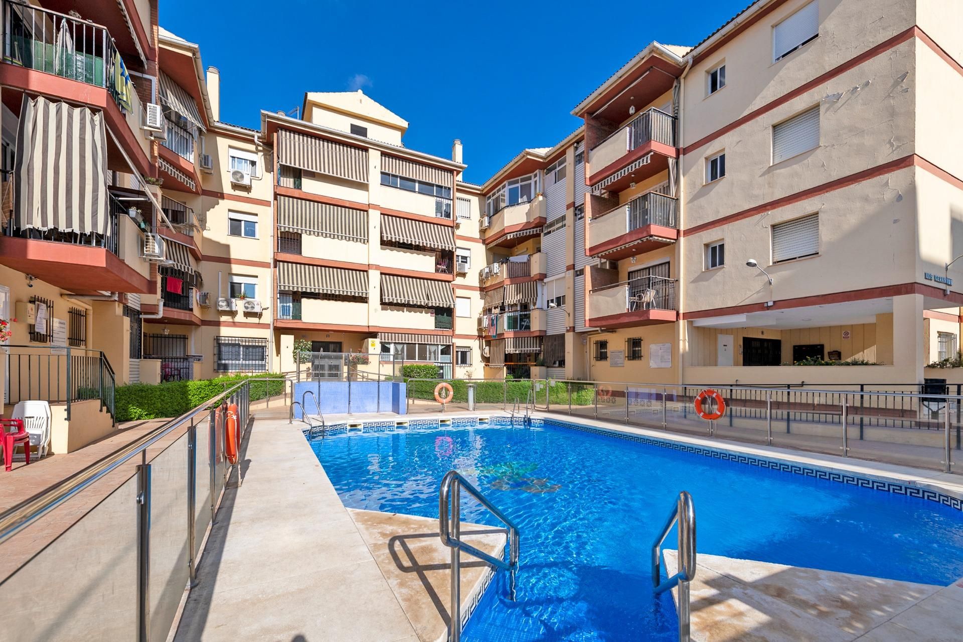 Piscina de Piso en venta en Rincón de la Victoria