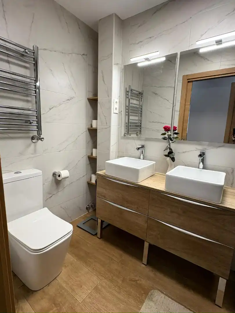 Badezimmer von Wohnung zum Verkauf in Santurtzi  mit Heizung, Möbliert und Ofen