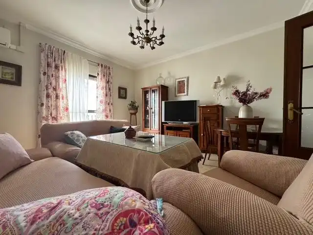 Sala d'estar de Casa o xalet en venda en Utrera amb Aire condicionat, Calefacció i Jardí privat