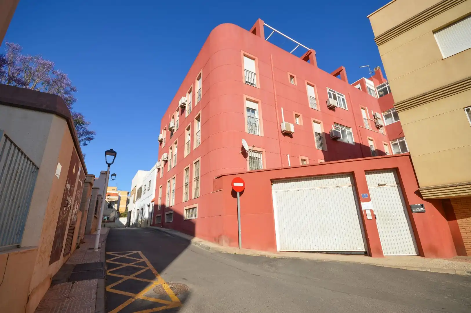 Außenansicht von Wohnung zum Verkauf in Viator mit Klimaanlage und Heizung