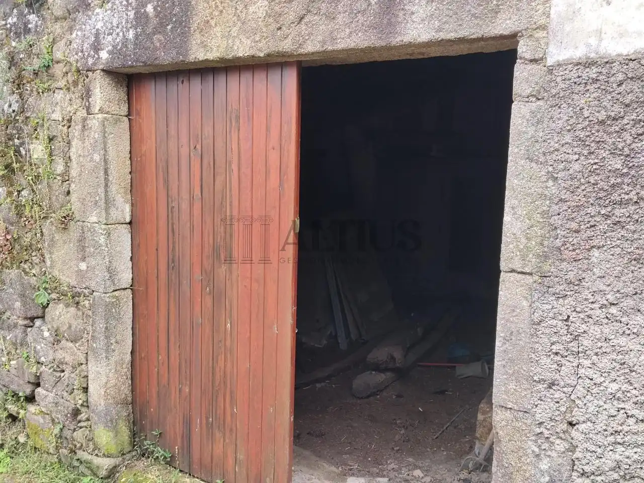 Casa rústica amb jardí en venda a lg beiro, imagen 2