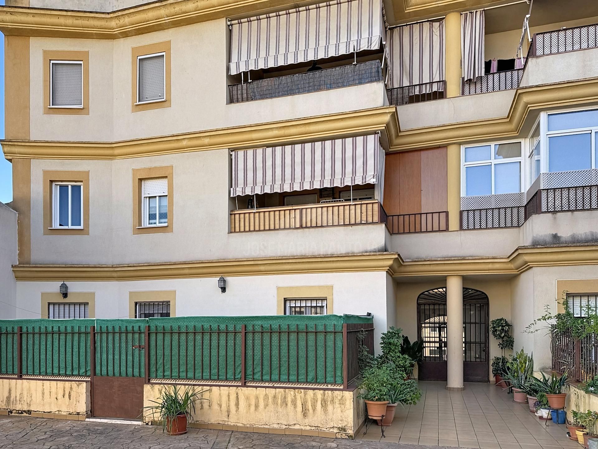 Vista exterior de Piso en venta en Jerez de la Frontera con Terraza y Trastero