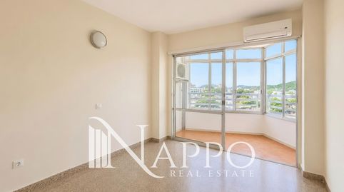 Foto 5 de Piso en venta en Jardiel Pocela, Palmanova, Calvià