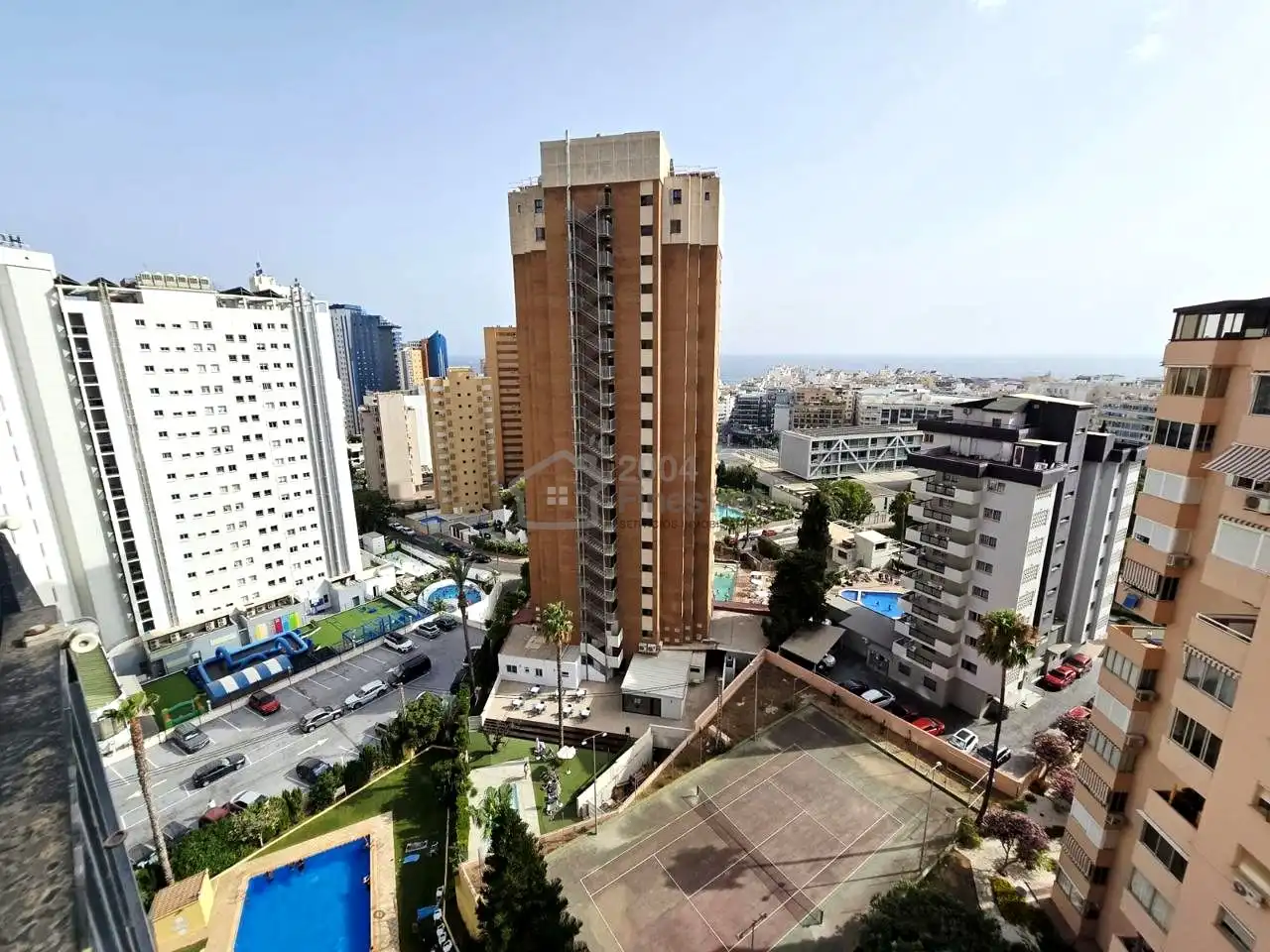 Vista exterior de Apartamento en venta en Benidorm con Terraza, Amueblado y Piscina comunitaria