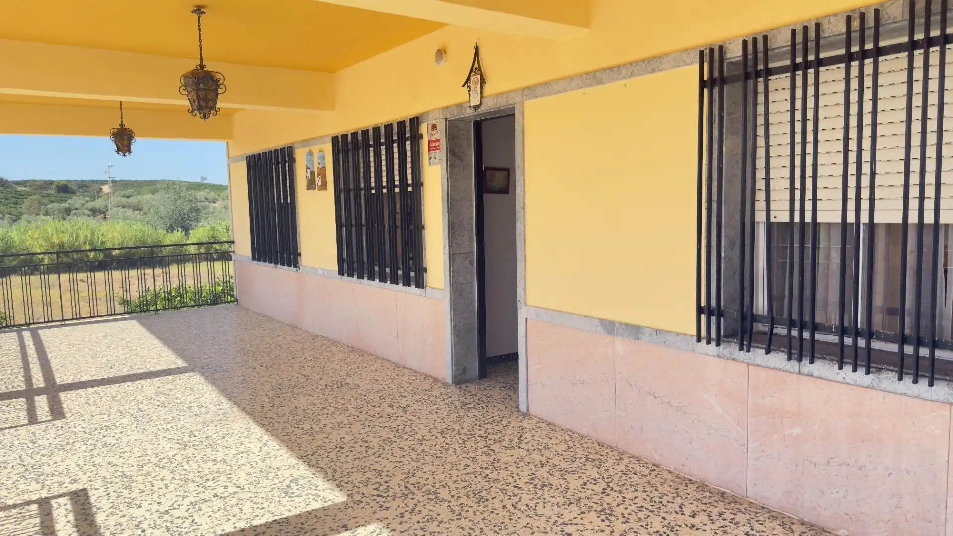 Vista exterior de Finca rústica en venda en Gibraleón amb Aire condicionat, Jardí privat i Terrassa