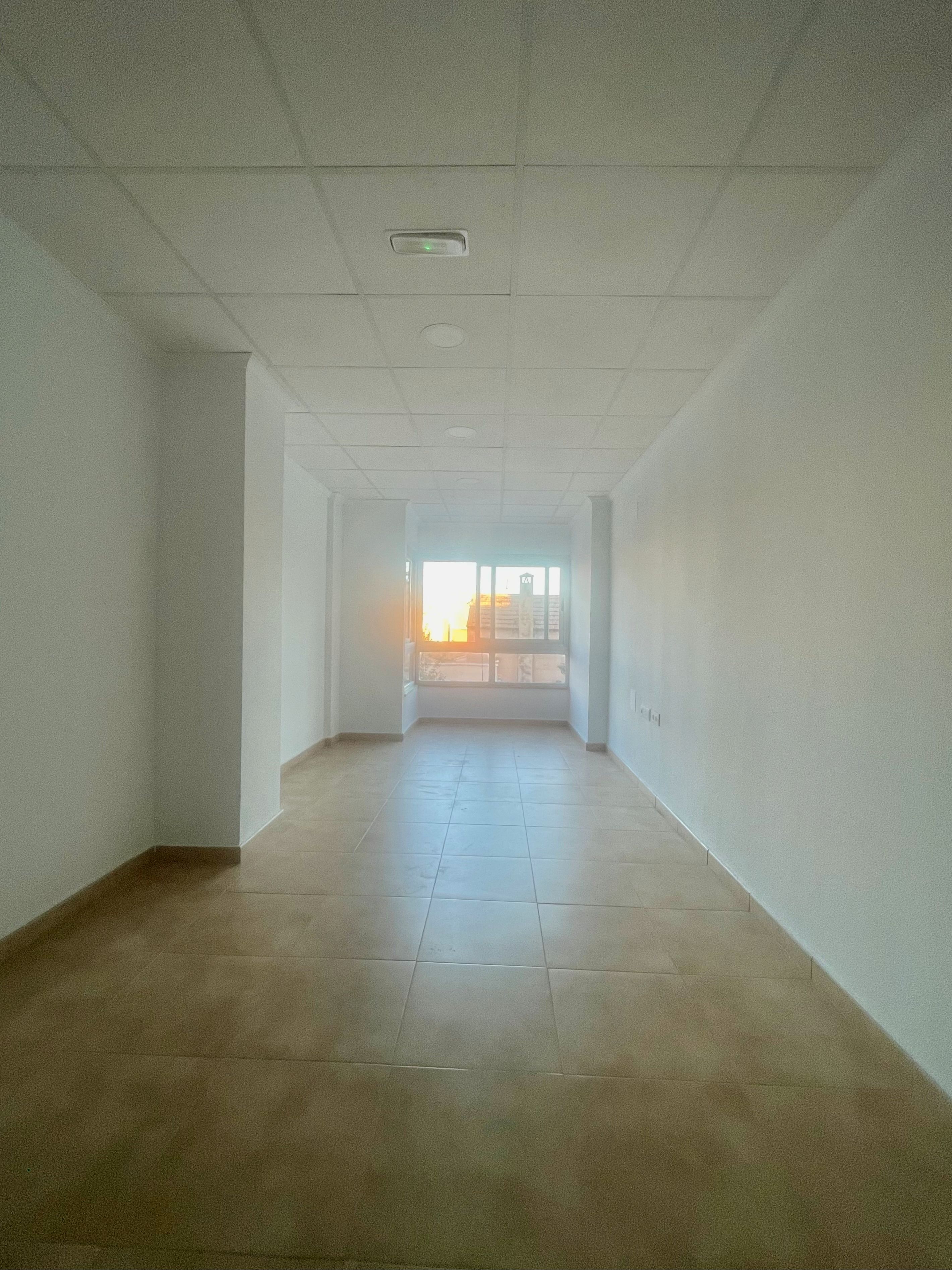 Oficina de alquiler en Catral