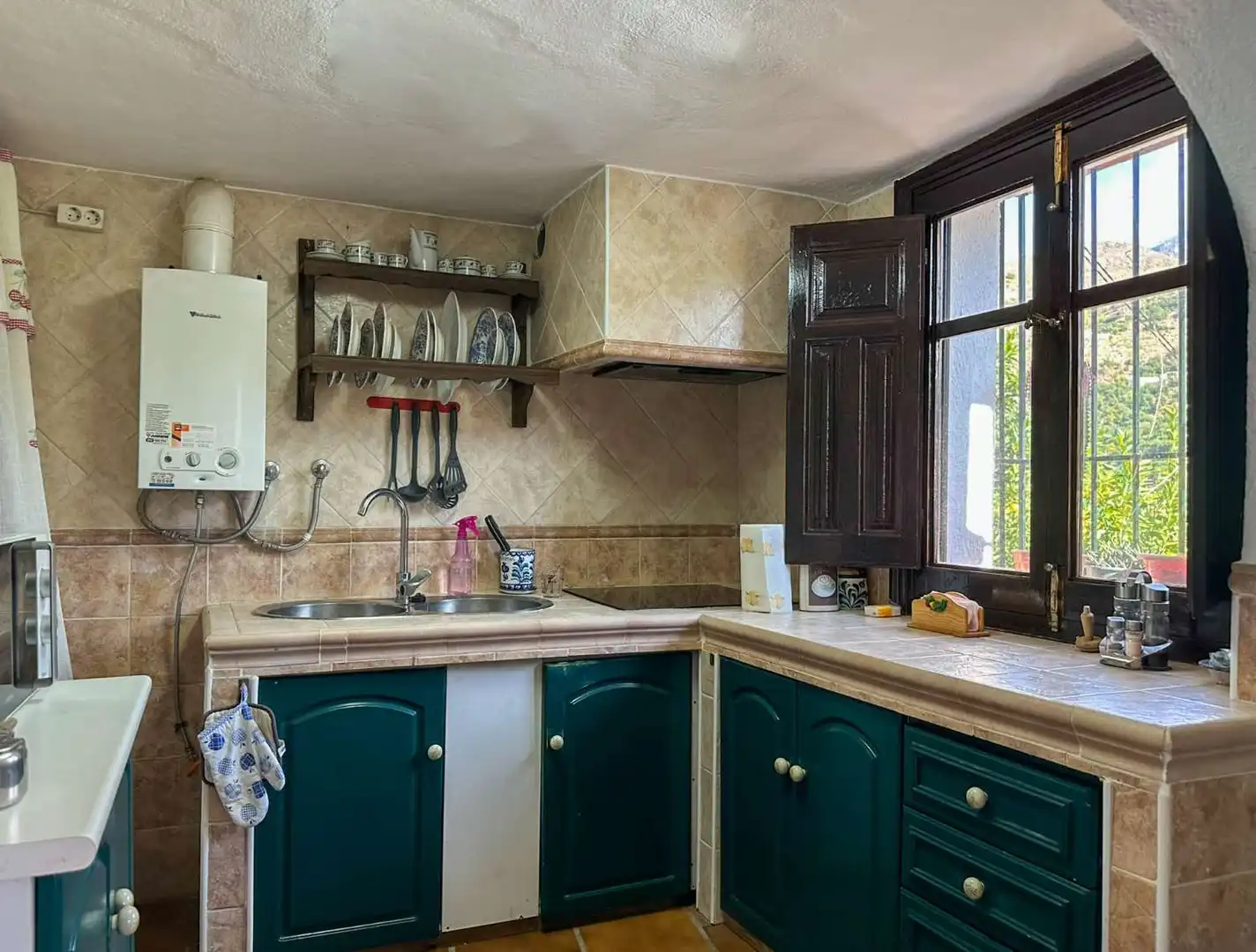 Cocina de Apartamento en venta en Los Guájares con Terraza y Alarma