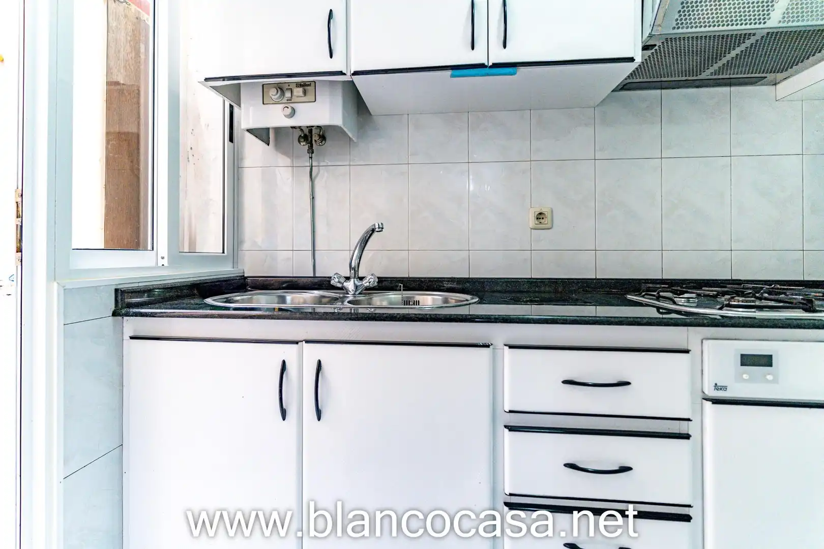 Cuina de Casa o xalet en venda en Ponteceso amb Balcó