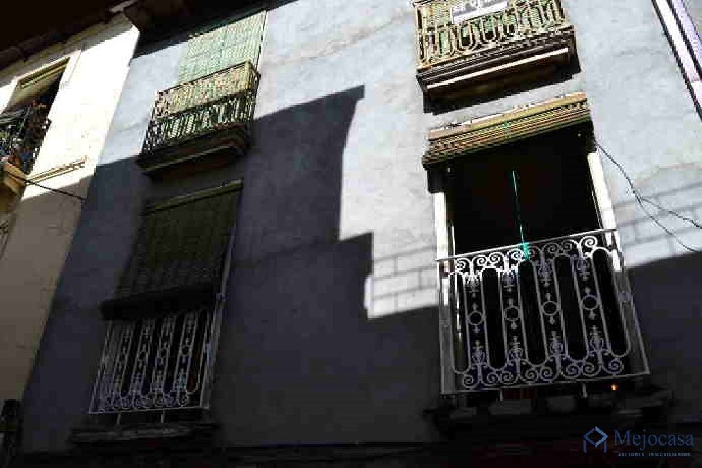 Vista exterior de Casa adosada en venta en Villafranca del Bierzo con Calefacción, Jardín privado y Parquet