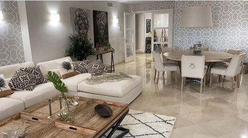 Estamos encantados de presentar este apartamento listo para mudarse en Albatross Hill, que ha sido recientemente renovado al más a, imatge 5