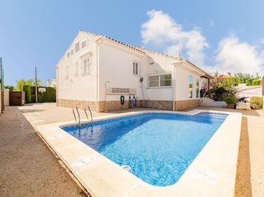 Villa con balcone in vendita a Calle JAUME ROIG
