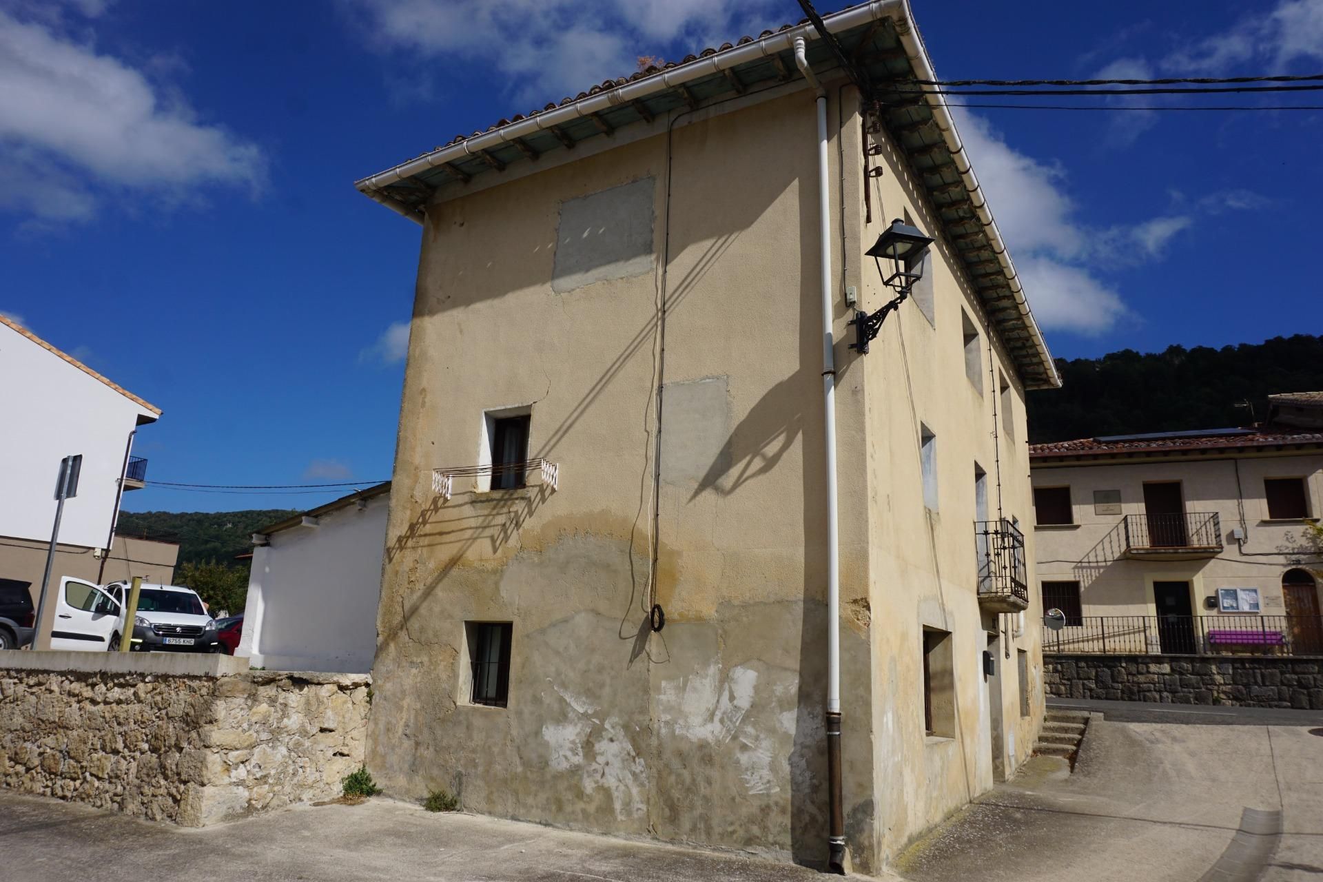 Vista exterior de Finca rústica en venda en Larraona amb Calefacció i Balcó