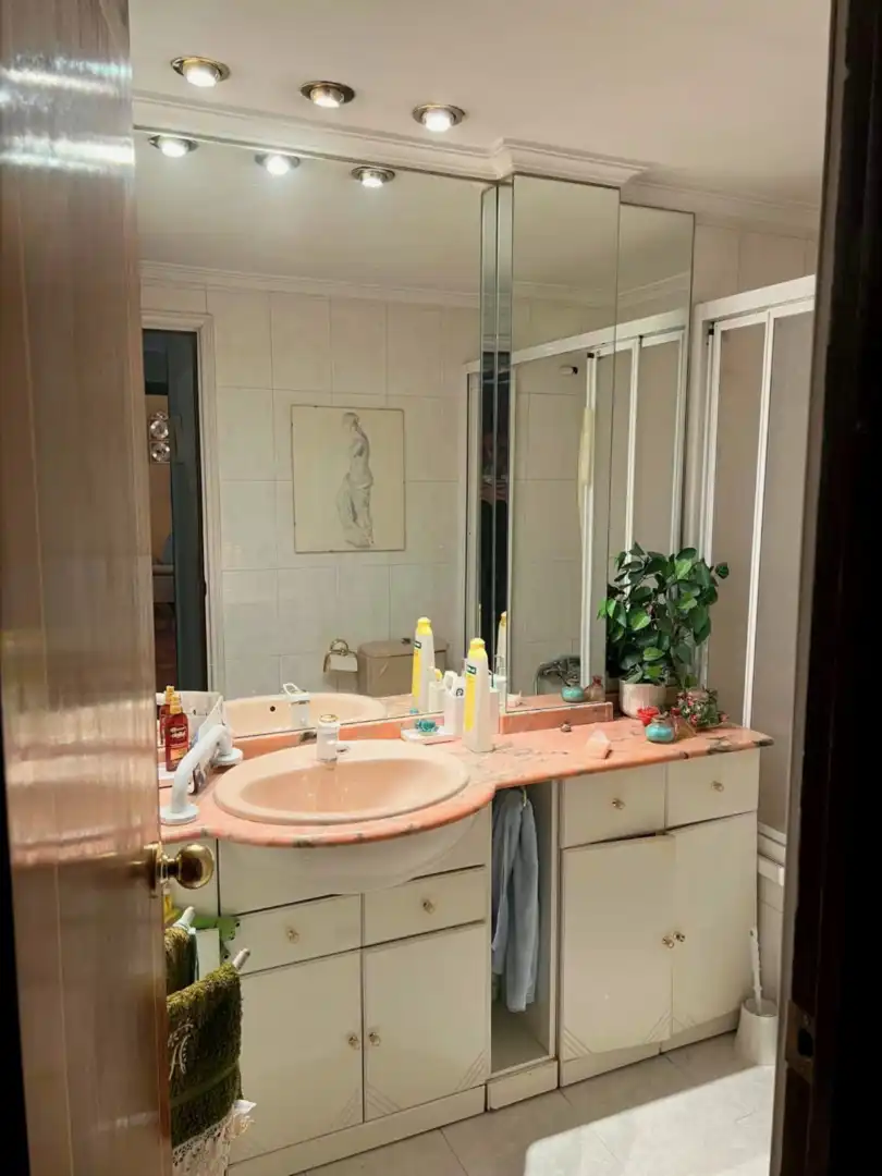 Badezimmer von Wohnung zum Verkauf in Madrid mit Heizung, Parkett und Terrasse